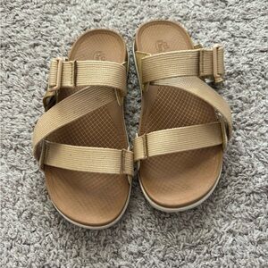 Chaco Lowdown Slides
